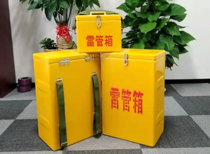 阿荣如何防止雷管箱炸药箱等矿用物品生锈？